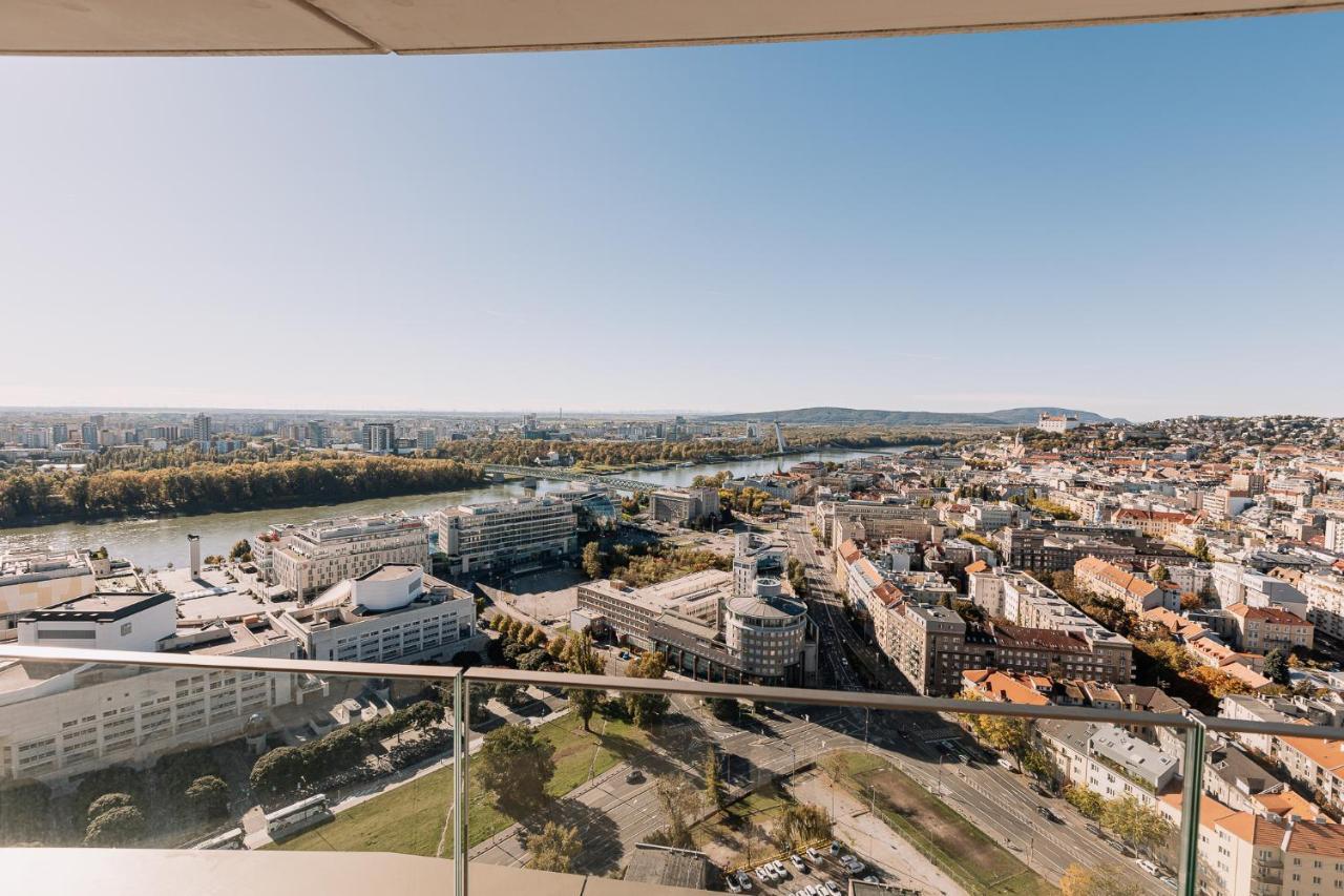 Skau Coral Residence In Sky Park 22 Floor 1Tower Panoramic View Free Parking Bratislava Dış mekan fotoğraf