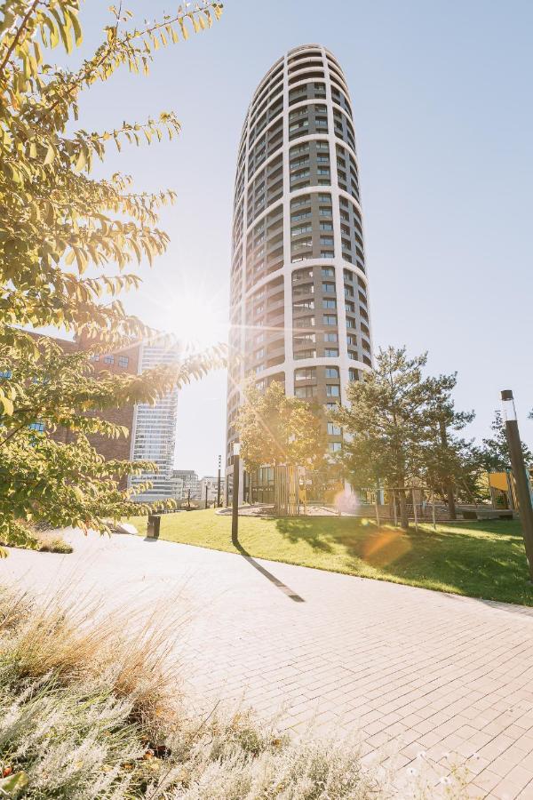 Skau Coral Residence In Sky Park 22 Floor 1Tower Panoramic View Free Parking Bratislava Dış mekan fotoğraf